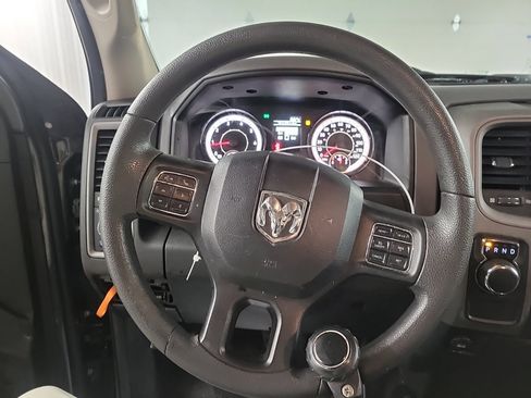 Used 2019 RAM 1500 Tradesman w/ Chrome Appearance Group RWD image 13