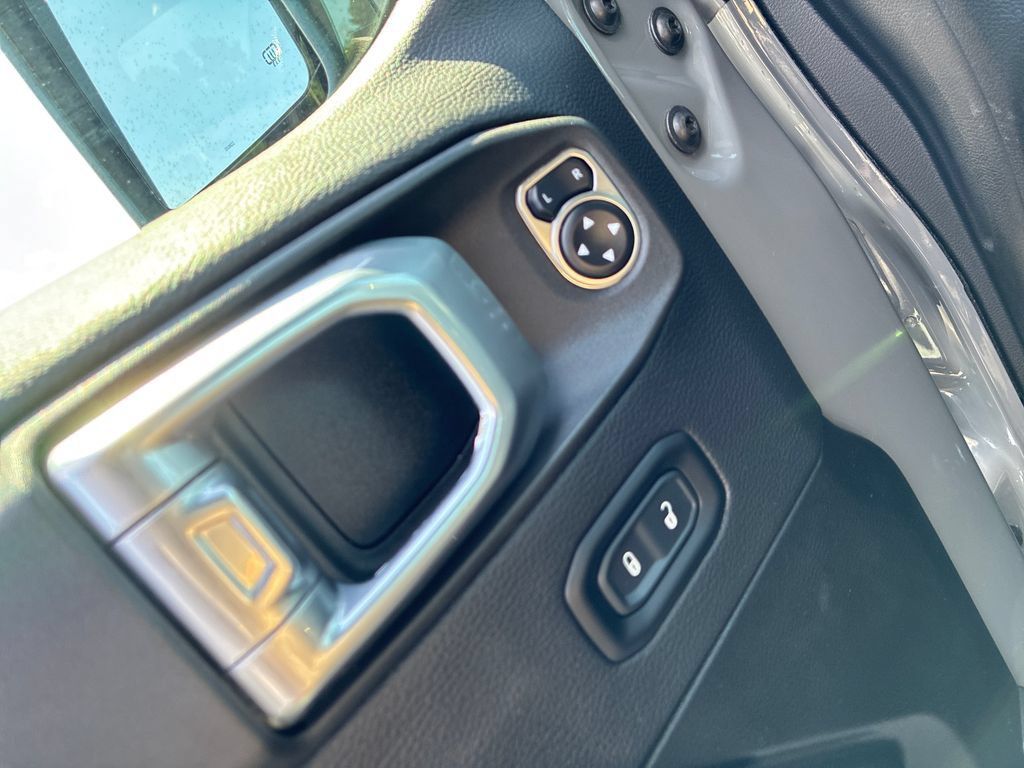Used 2022 Jeep Gladiator Mojave w/ Cold Weather Group AWD/4WD image 10