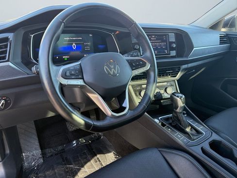 Used 2022 Volkswagen Jetta SE image 15