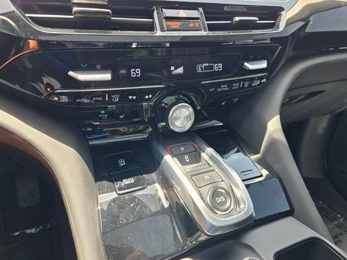 Certified 2024 Acura MDX w/ Technology Package AWD/4WD image 18
