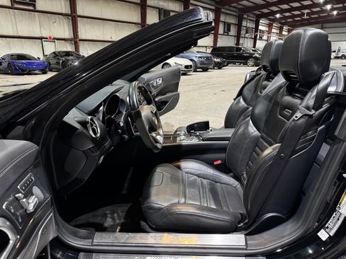 Used 2017 Mercedes-Benz SL 63 AMG image 24