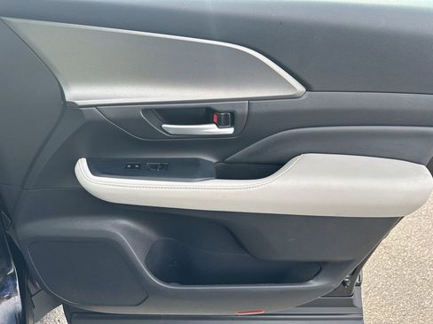 Used 2024 Toyota Grand Highlander XLE image 35