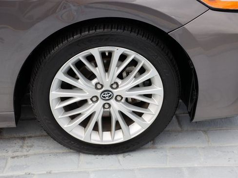 Used 2018 Toyota Camry XLE image 43