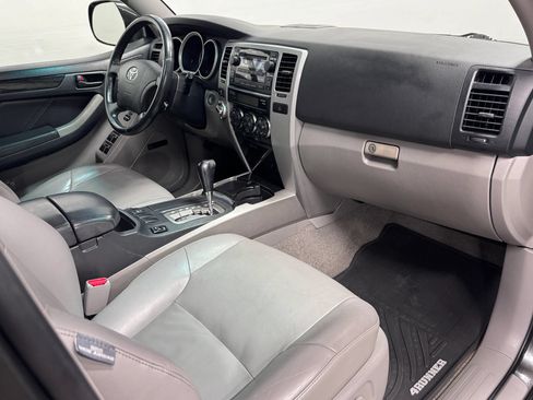 Used 2007 Toyota 4Runner Limited AWD/4WD image 9