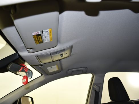 Used 2018 Toyota RAV4 LE w/ All Weather Liner Package AWD/4WD image 38