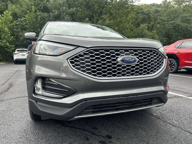 Used 2024 Ford Edge SEL w/ Convenience Package AWD/4WD image 11