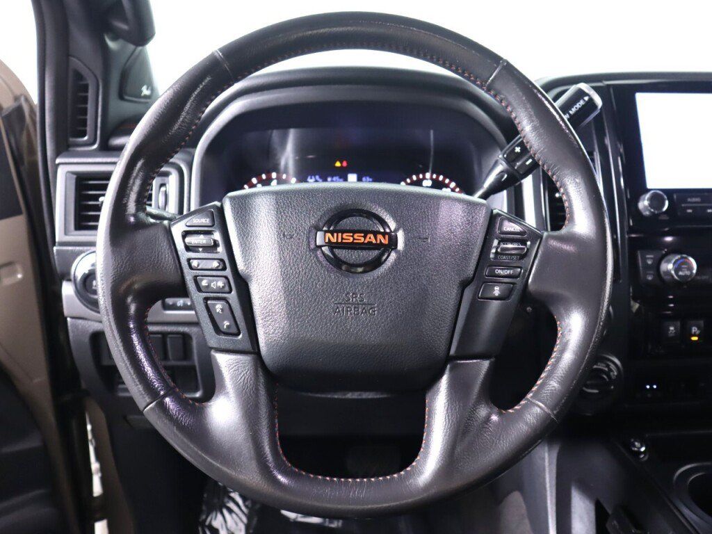 Used 2022 Nissan Titan PRO-4X w/ Pro-4x Convenience Package AWD/4WD image 14
