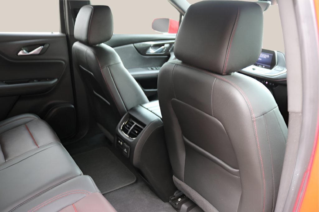 Used 2019 Chevrolet Blazer RS FWD image 18