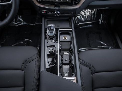 New 2026 Volvo XC60 B5 Plus w/ Protection Package Premier image 27