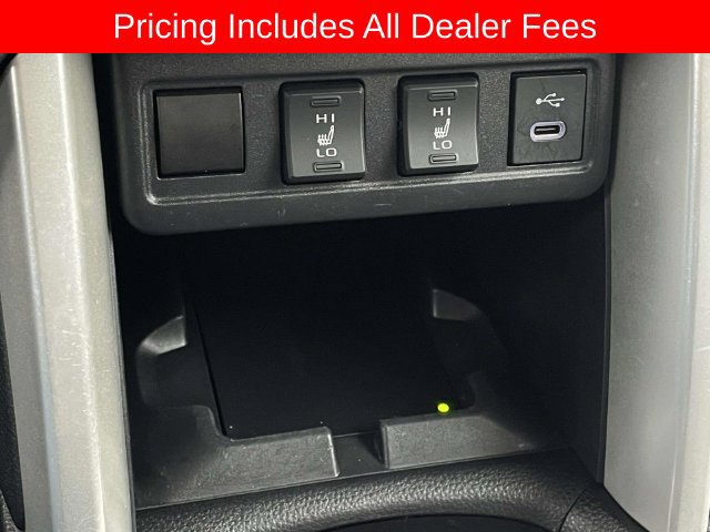 Used 2025 Toyota Corolla Cross XLE FWD image 28