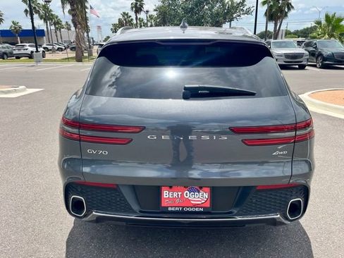 Used 2022 Genesis GV70 2.5T w/ Advanced Package AWD/4WD image 7