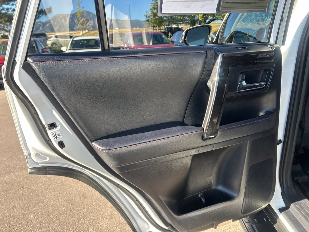 Used 2021 Toyota 4Runner TRD Off-Road Premium AWD/4WD image 19