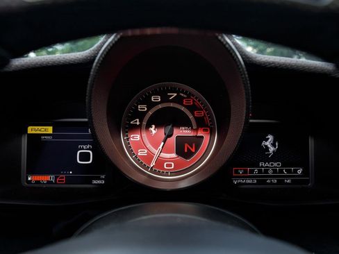 Used 2019 Ferrari 488 Pista Coupe RWD image 27