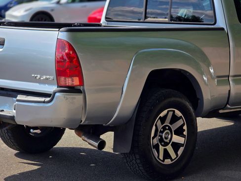 Used 2006 Toyota Tacoma 4x4 Access Cab V6 image 11