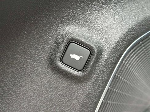 Certified 2023 Acura MDX SH-AWD w/ Technology Package image 23