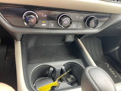 Used 2024 Honda HR-V LX image 19