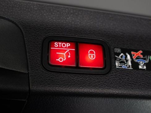 New 2026 Mercedes-Benz GLS 580 4MATIC image 43