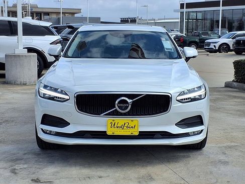 Used 2018 Volvo S90 T5 Momentum w/ Convenience Package image 6