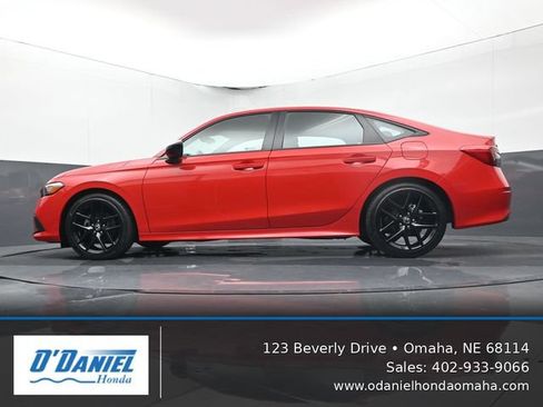 Used 2023 Honda Civic Sport image 10
