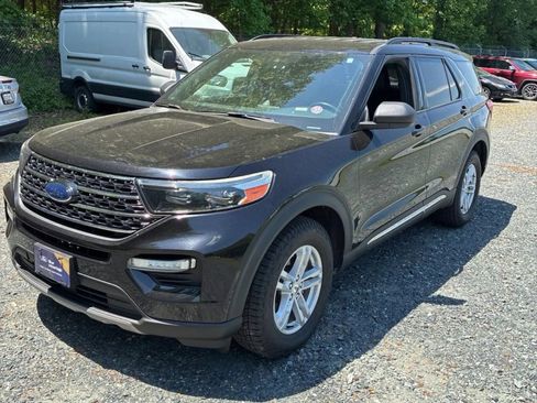 Used 2020 Ford Explorer XLT w/ Equipment Group 202A AWD/4WD image 1