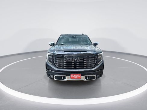 Used 2023 GMC Sierra 1500 Denali Ultimate AWD/4WD image 3