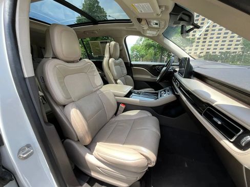 Used 2021 Lincoln Aviator Reserve w/ Equipment Group 201A AWD/4WD image 19