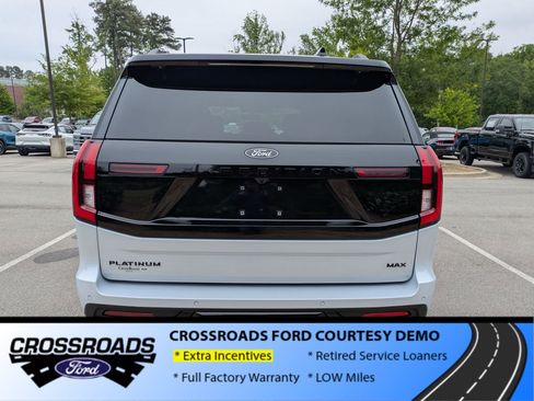 New 2026 Ford Expedition Max Platinum w/ Stealth Performance Package AWD/4WD image 5