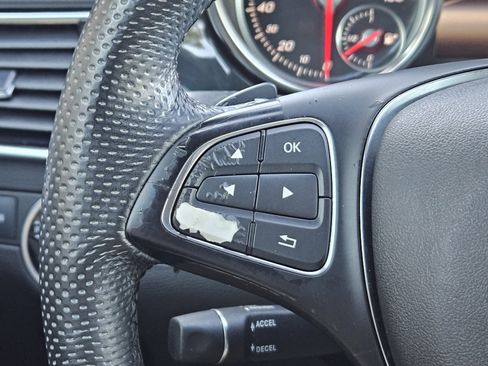 Used 2019 Mercedes-Benz GLE 400 4MATIC image 29