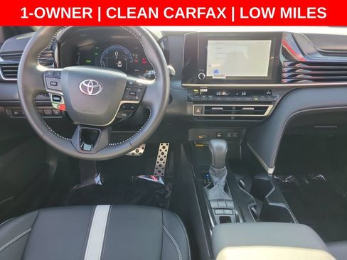 Used 2025 Toyota Camry SE FWD image 12