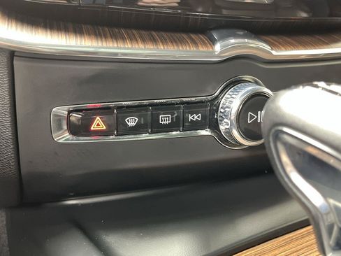 Used 2021 Volvo XC60 T5 Inscription w/ Advanced Package AWD/4WD image 24