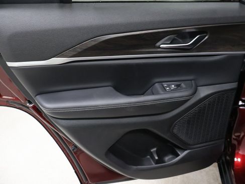 New 2026 Jeep Grand Cherokee Altitude AWD/4WD image 13