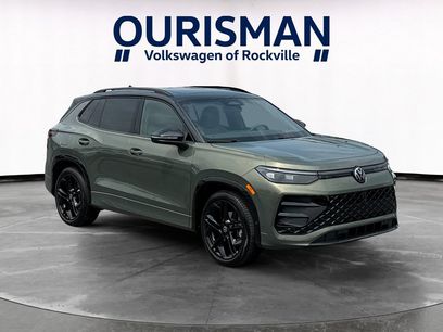 Used 2025 Volkswagen Tiguan SE R-Line