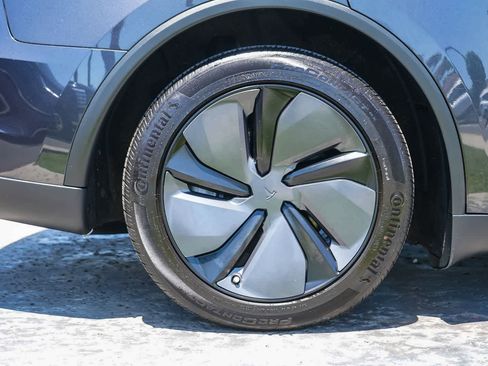 Used 2026 Tesla Model Y AWD image 8