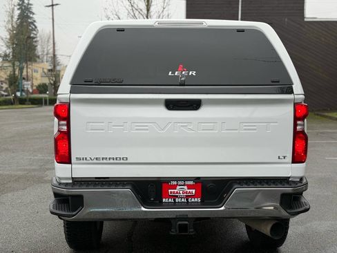 Used 2021 Chevrolet Silverado 2500 LT w/ Convenience Package image 6