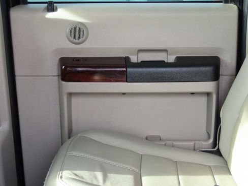 Used 2009 Ford F250 4x4 Crew Cab Super Duty image 20