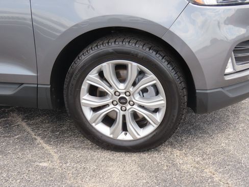 Used 2023 Ford Edge Titanium AWD/4WD image 9