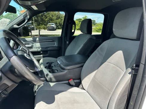 Used 2022 RAM 2500 Big Horn AWD/4WD image 3