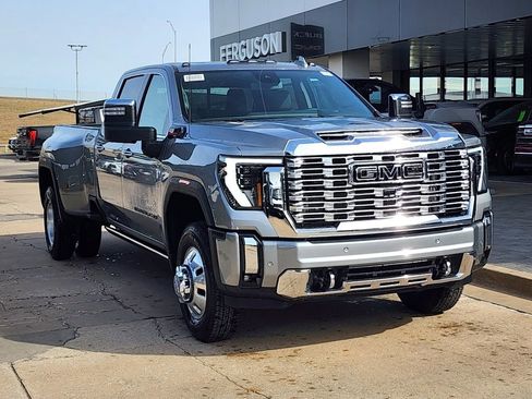 New 2026 GMC Sierra 3500 Denali w/ LPO, Black Badging Package AWD/4WD image 1