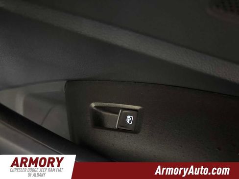 Used 2024 Volkswagen Jetta SE image 30