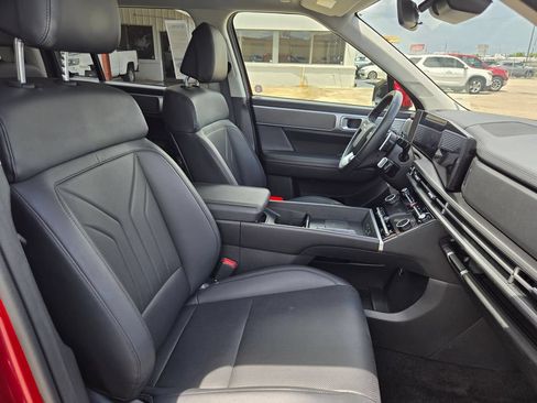 Used 2025 Hyundai Santa Fe SEL FWD image 30