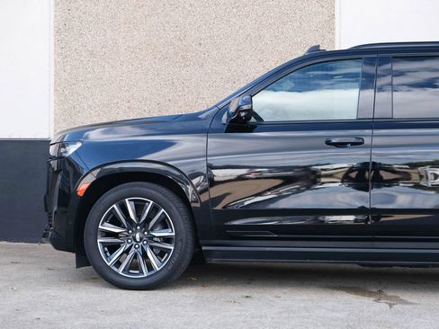 Used 2021 Cadillac Escalade ESV Sport w/ Driver Assist Tech Package RWD image 7
