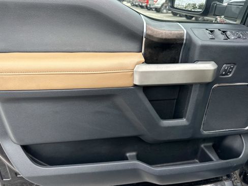 Certified 2022 Ford F250 Lariat w/ Lariat Ultimate Package image 11