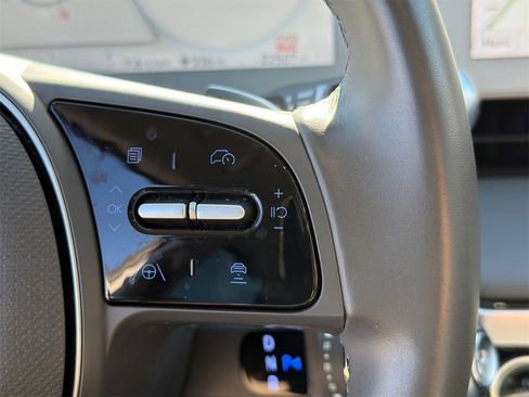 Used 2022 Hyundai Ioniq 5 SE image 25