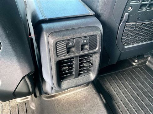 Used 2025 Ford Bronco Badlands AWD/4WD image 28