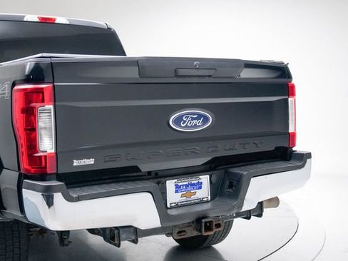 Used 2018 Ford F250 XLT w/ Snow Plow Prep Package AWD/4WD image 4
