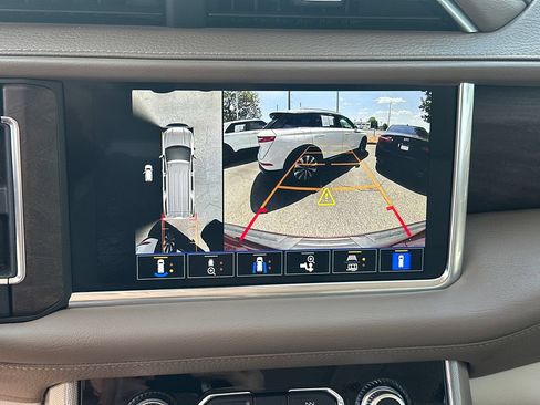 Used 2022 GMC Yukon Denali RWD image 26