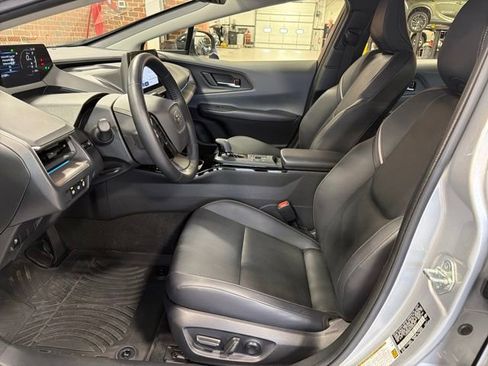 Used 2023 Toyota Prius XLE AWD/4WD image 12