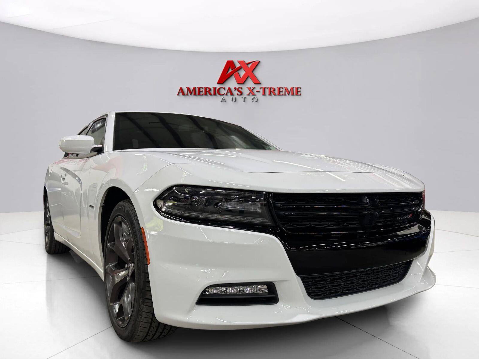 Used 2018 Dodge Charger R/T w/ Plus Group RWD image 10