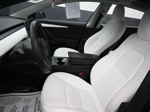 Used 2023 Tesla Model 3 Standard Range image 24