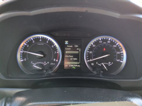 Used 2017 Toyota Highlander Limited Platinum w/ Preferred Accessory Package AWD/4WD image 15